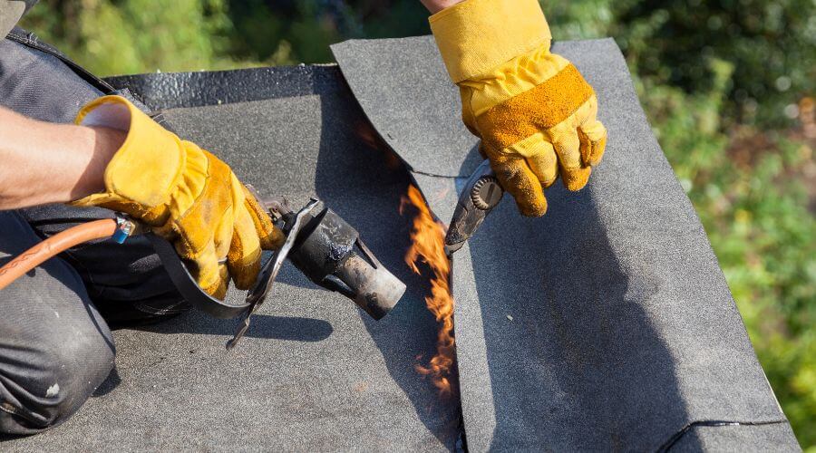 Professional New roof installation in Cornland, IL